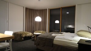 公寓, 3 间卧室 (B - Cleaning Fee 84 €) | 1 多间卧室、高档床上用品、办公桌、隔音