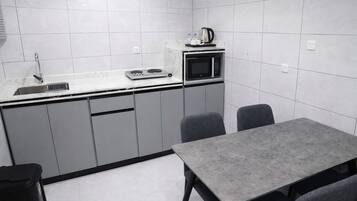 Wi-Fi gratuit, draps fournis