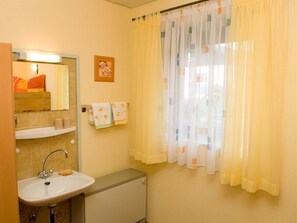 Condo, baño privado (2 Bedrooms - Wohnung A) | Baño