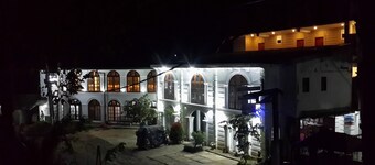 River View Wathsala Inn