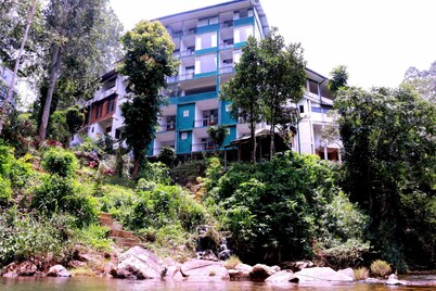 River View Wathsala Inn