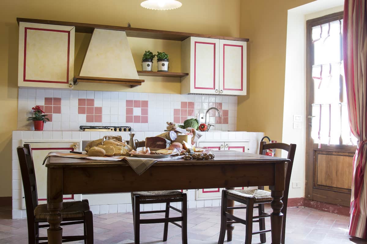 Comfort Apartment, 1 Bedroom, Ground Floor | In-room dining