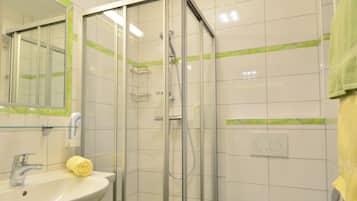 Double Room | Bathroom | Shower, free toiletries, hair dryer, slippers
