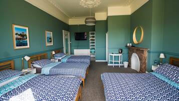 Perhehuone, kylpyhuone makuuhuoneen yhteydessä, merinäköala | Silitysrauta/-lauta, vauvansängyt, lisävuoteet, ilmainen Wi-Fi