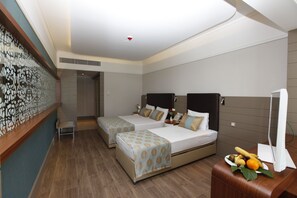 Free minibar items, in-room safe, desk, WiFi - Hotel Grand Side - All Inclusive (Manavgat)