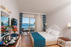 Minibar, safe på rommet, skrivebord og barnesenger (inkludert)