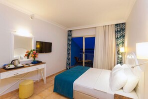 Minibar, in-room safe, desk, free cots/infant beds