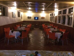 Breakfast, lunch and dinner served - Westend Motel (Fort Portal)