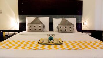 Deluxe Room | 1 bedroom, desk, free rollaway beds, free WiFi