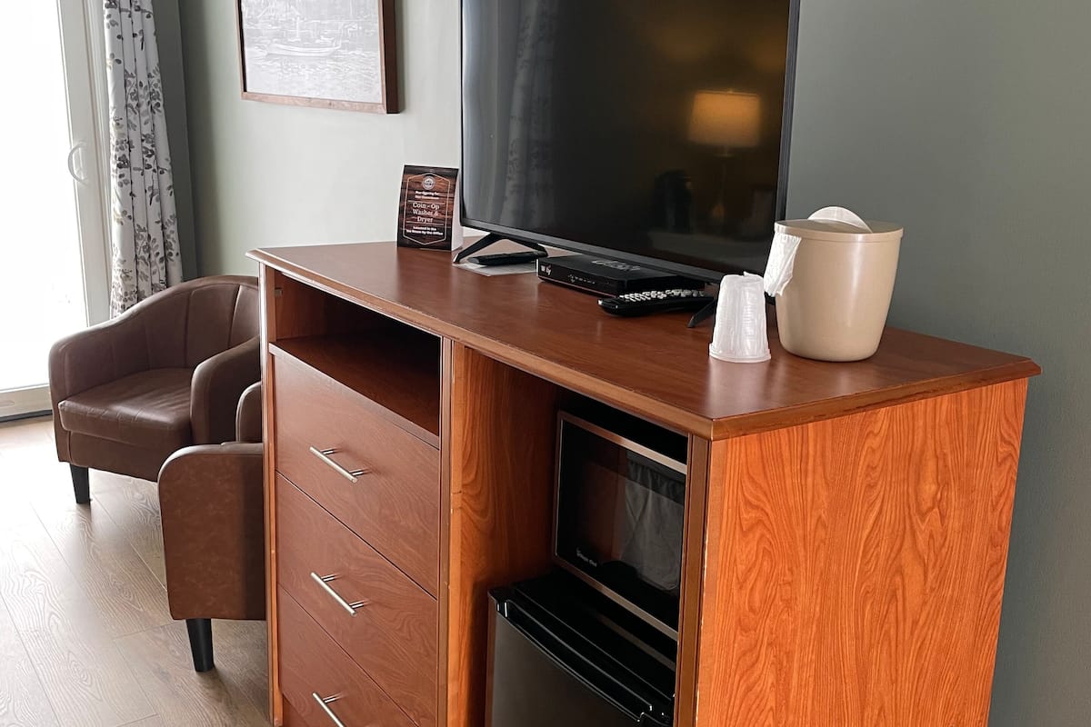 room | blackout curtains, free wifi, bed sheets