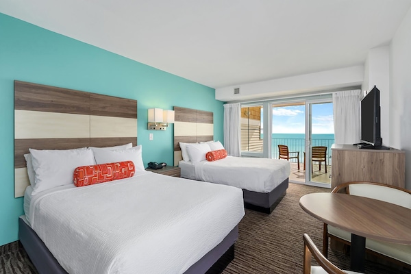 Rom, 2 dobbeltsenger, tekjøkken, ved havkanten | Blendingsgardiner, strykejern/-brett, wi-fi (inkludert) og sengetøy