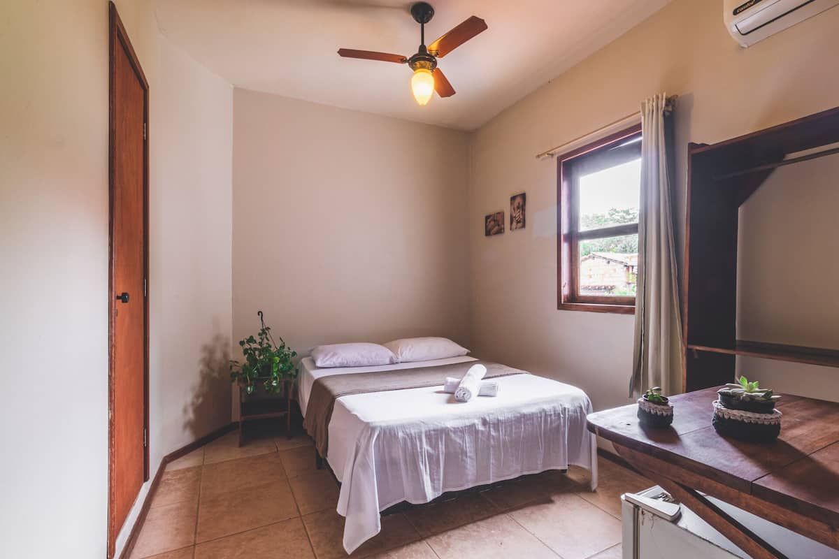 Ropa de cama hipoalergénica, minibar, cortinas blackout y wifi gratis 