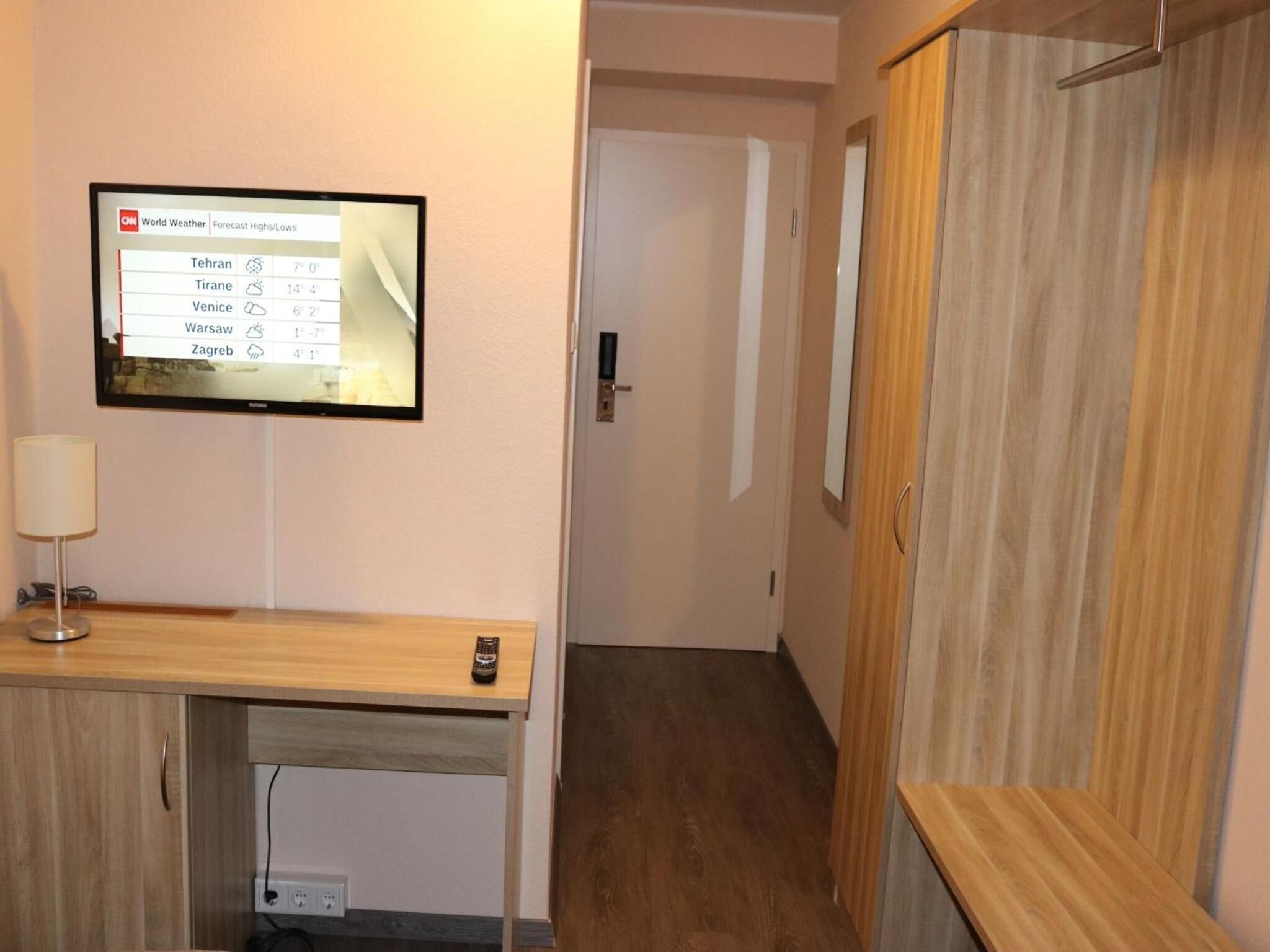 Minibar, in-room safe, desk, free WiFi