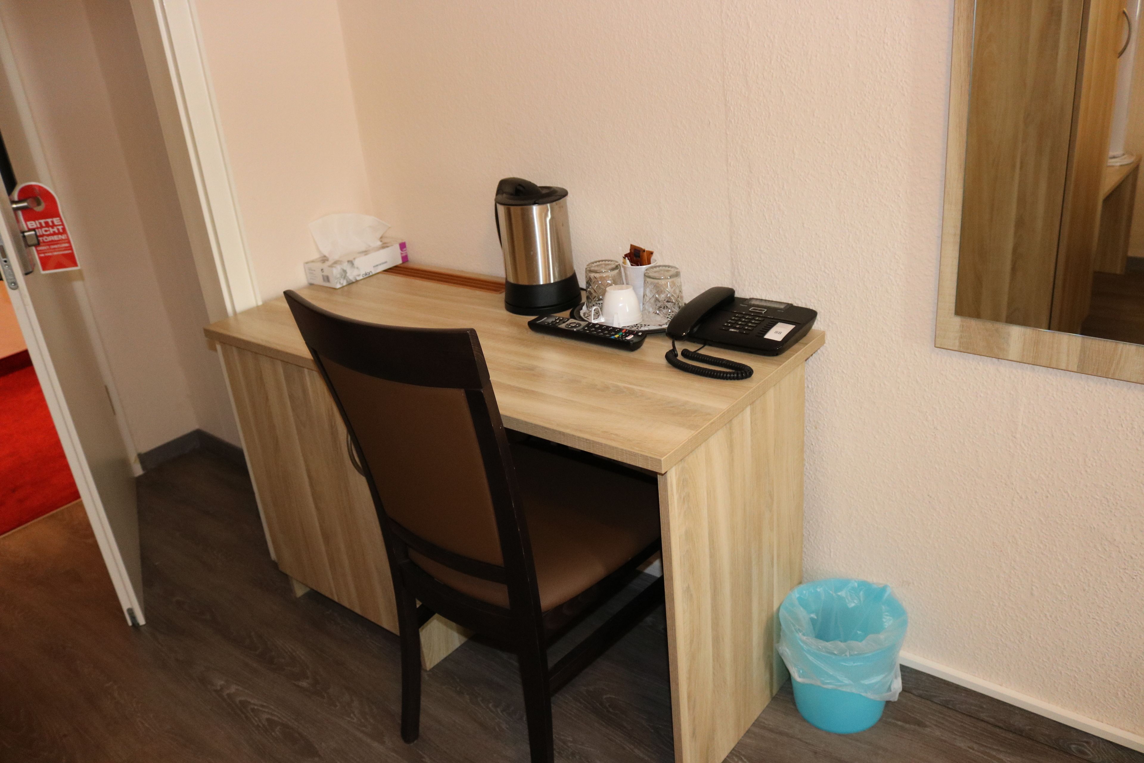 standard double room | minibar, in-room safe, desk, free wifi