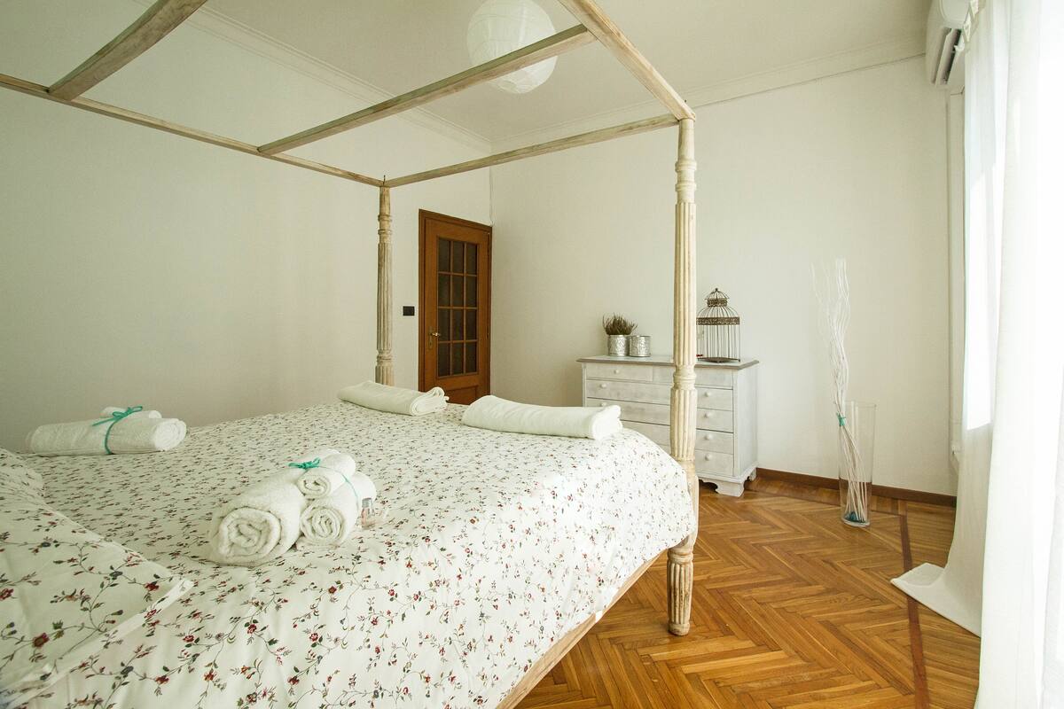 Superior Double Room, Shared Bathroom | Rollaway beds, free WiFi