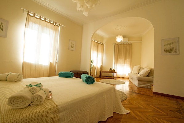 Rollaway beds, free WiFi