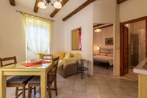Studio (G) | Living area | Flat-screen TV - Apartments Casa Saina (Rovinj)