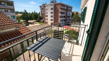 Studio (O) | Balcony