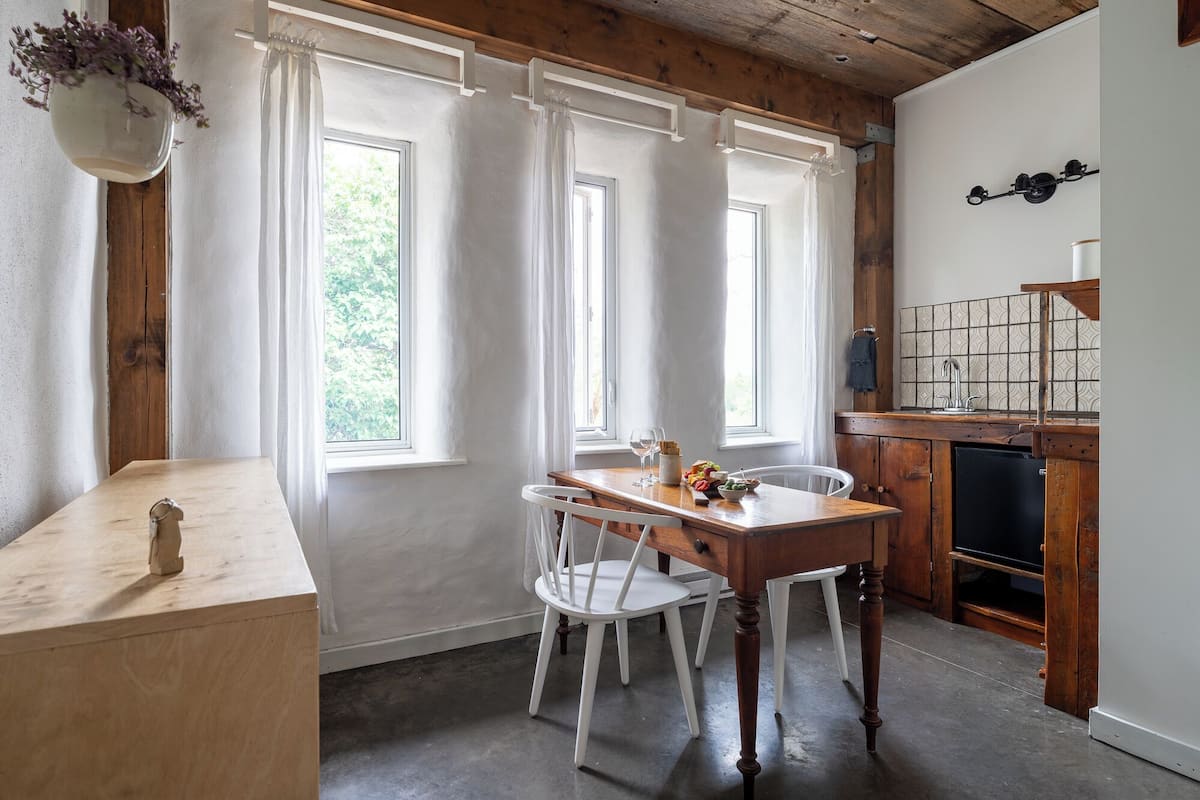 Suite estudio, 1 cama Queen size, cocineta, vista al jardín (A) | Ropa de cama de alta calidad, wifi gratis y ropa de cama