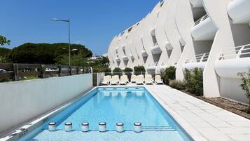 Seasonal outdoor pool