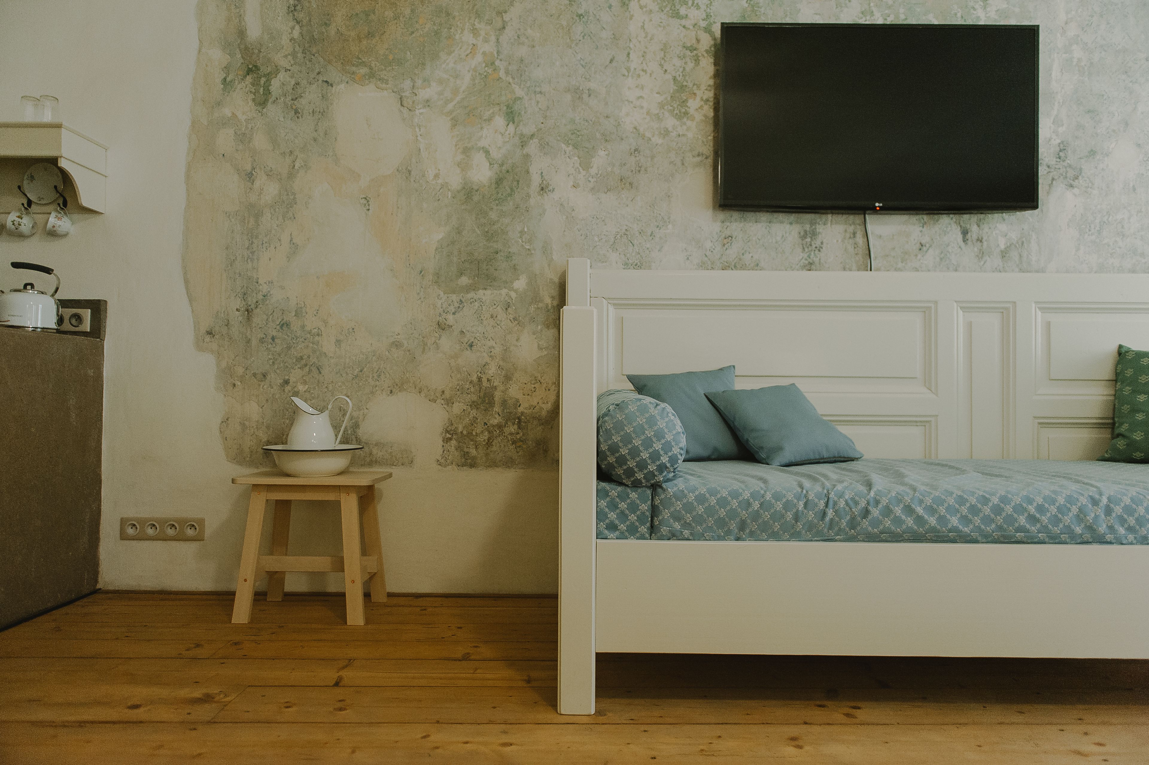 family suite, 2 bedrooms, balcony | in-room safe, desk, free cots/infant beds, free wifi