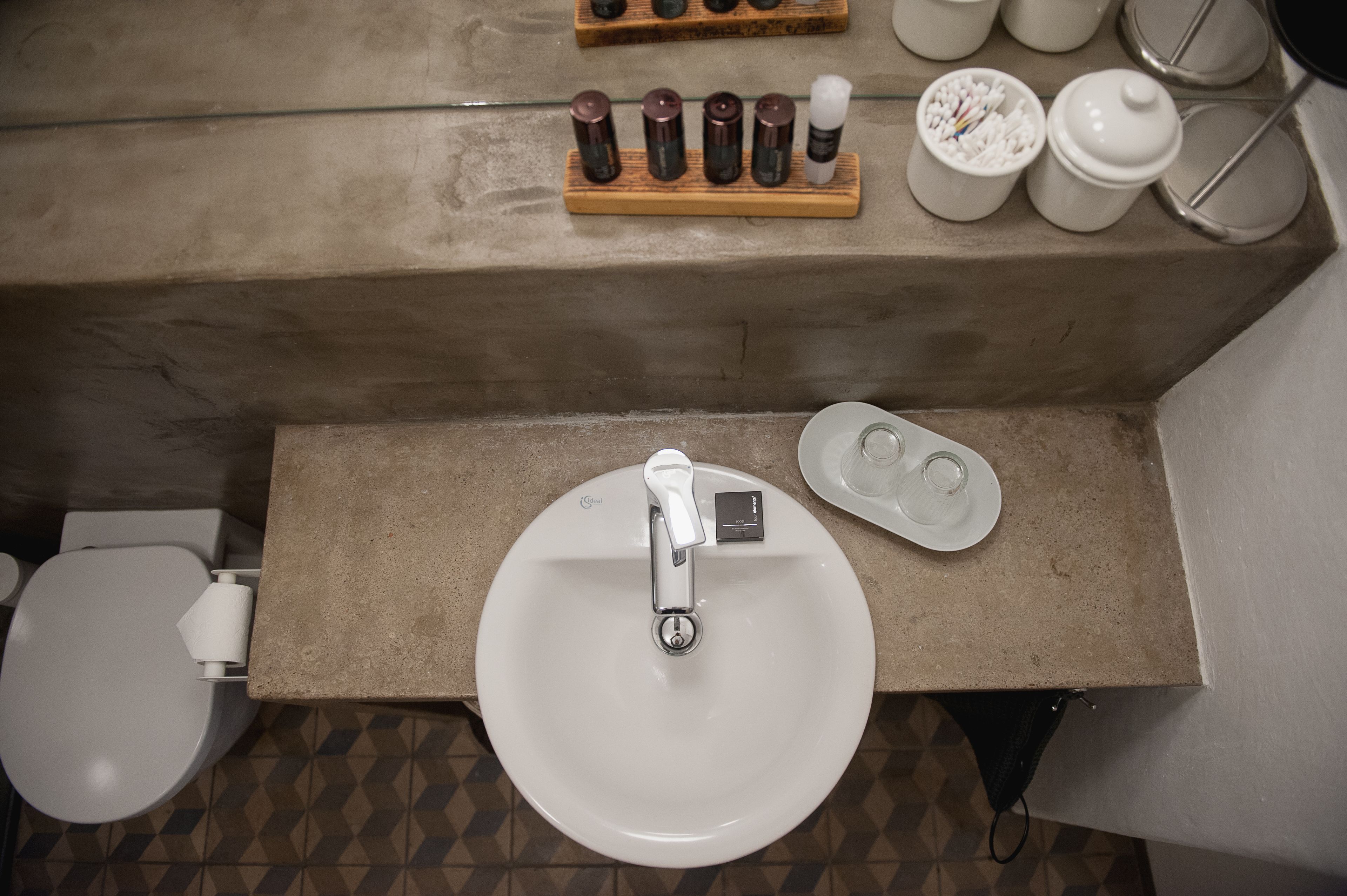 deluxe triple room | bathroom | shower, free toiletries, hair dryer, towels