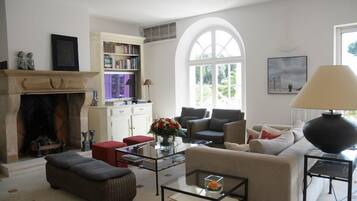 Lobby-Lounge