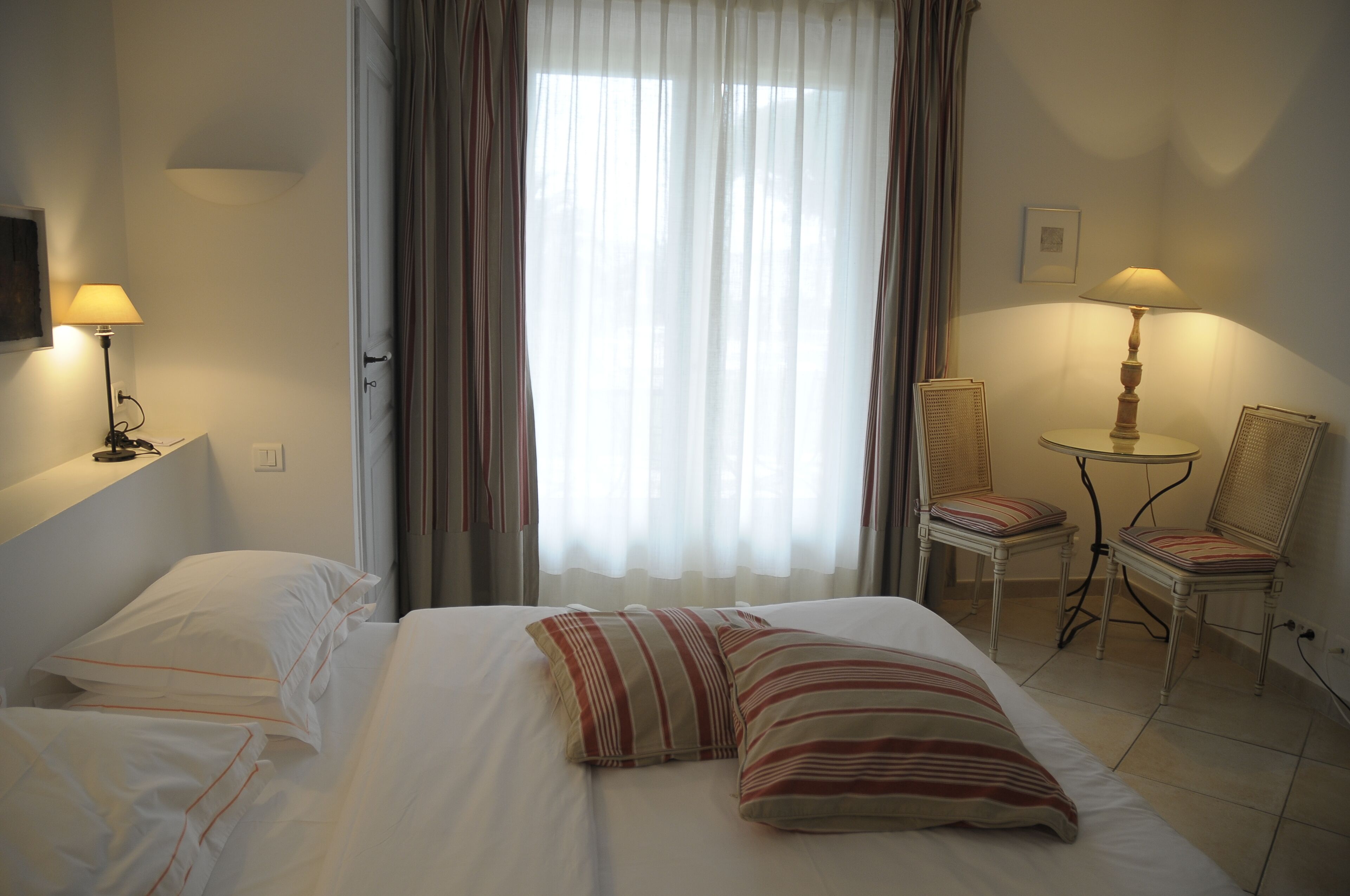 double room, ground floor | premium bedding, select comfort beds, minibar, in-room safe