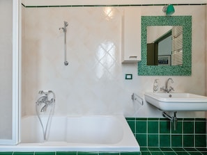 Baignoire, bidet