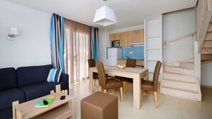 Living area - Spacious Getaway w/ Terrace (Cap d'Agde)