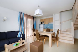 TV - Spacious Getaway w/ Terrace (Cap d'Agde)