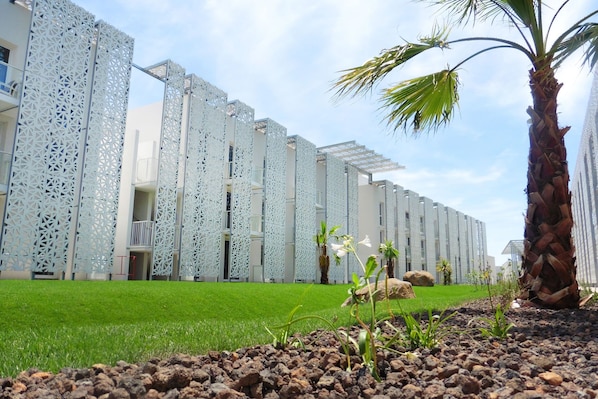 Holiday Home Exterior [summer] - Cap d’Agde Family Gem (Cap d'Agde)
