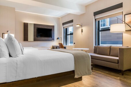 Cambria Hotel Chicago Loop Theatre District - Image 3