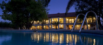 La Perla Hotel