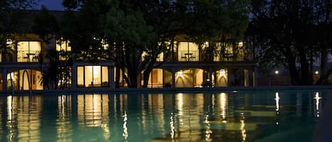 Seasonal outdoor pool, sun loungers