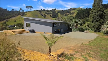 House, 2 Bedrooms, Kitchen, Ocean View | 2 bedrooms, iron/ironing board, free cots/infant beds, bed sheets