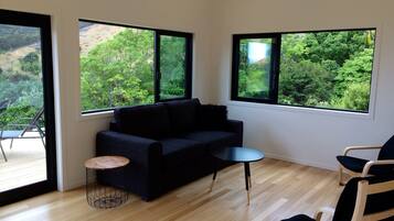 House, 2 Bedrooms, Kitchen, Ocean View | Living area | Flat-screen TV