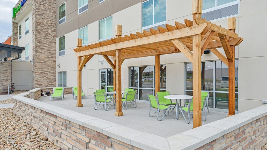 Holiday Inn Express & Suites Chadron by IHG