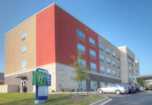 Holiday Inn Express & Suites Fort Mill by IHG