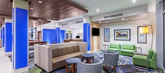 Holiday Inn Express & Suites Chanute by IHG