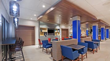 Tägliches inbegriffenes kontinentales Frühstück