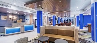 Holiday Inn Express & Suites Chanute by IHG