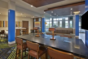 Lobby - Holiday Inn Express & Suites South Hill by IHG (South Hill)