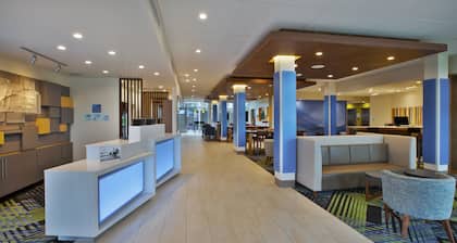 Holiday Inn Express & Suites South Hill by IHG