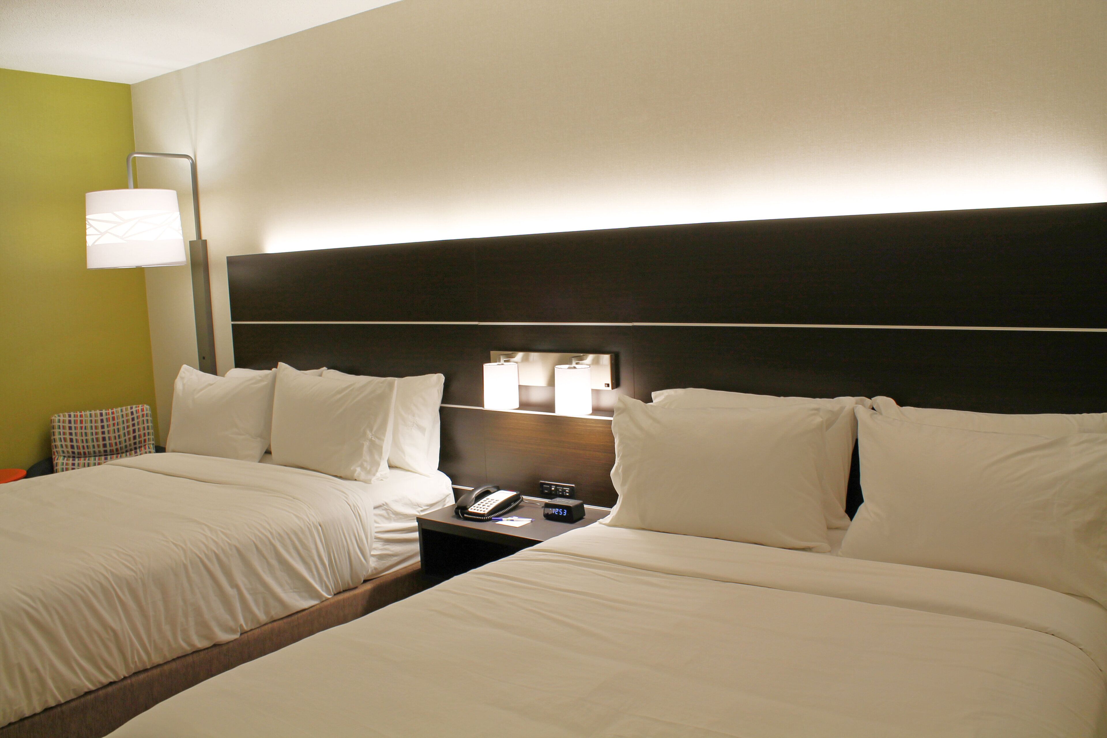 in-room safe, desk, laptop workspace, blackout curtains