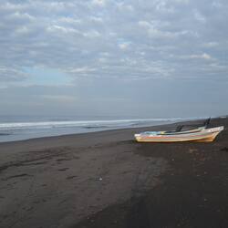 Di pantai