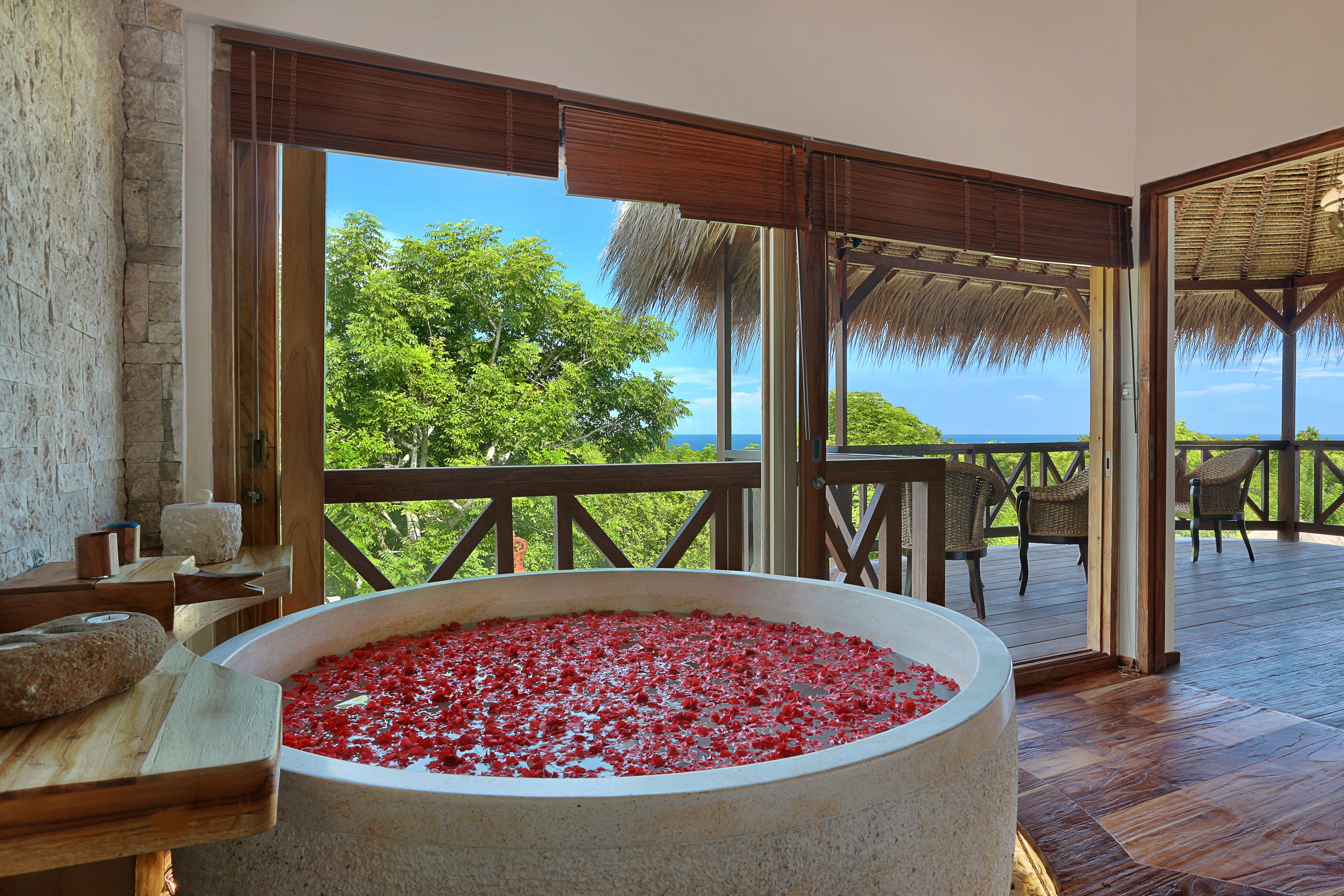 Exclusive Villa, 3 Bedrooms, Private Pool, Garden View (Flamboyant House) | Deep-soaking bathtub