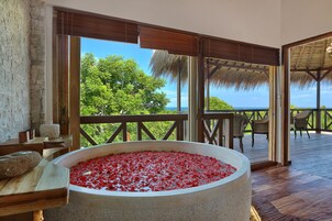 Exclusive Villa, 3 Bedrooms, Private Pool, Garden View (Flamboyant House) | Deep soaking bathtub