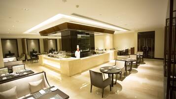 Breakfast, lunch, dinner served; international cuisine