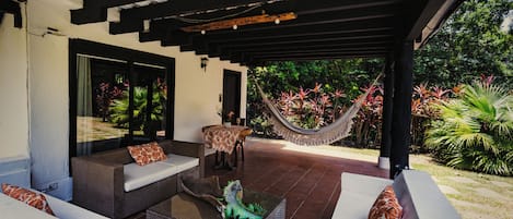 Suite, terrasse, vue fleuve | Terrasse/Patio
